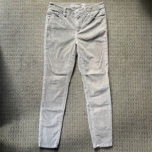 Seven7 | Ultra High Rise Skinny Cord Jeans | Dusty Olive | Size 6 (28 waist)
